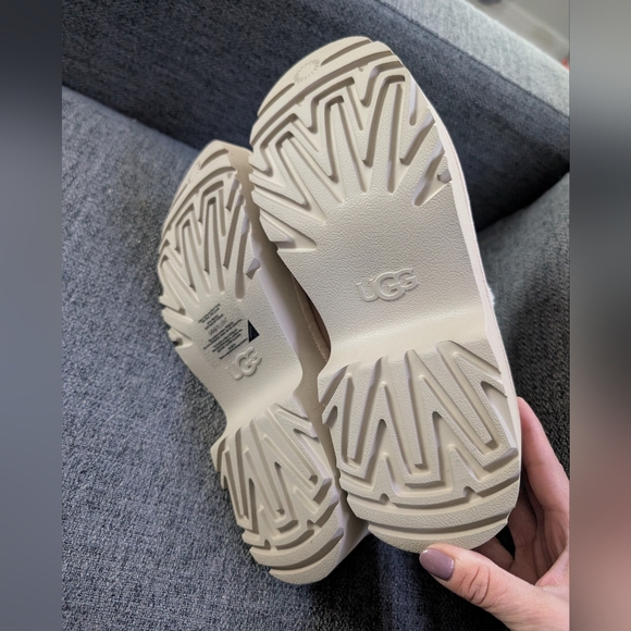 UGG New Heights Cozy Clog Driftwood Shoes - Women's - Picture 4 of 8